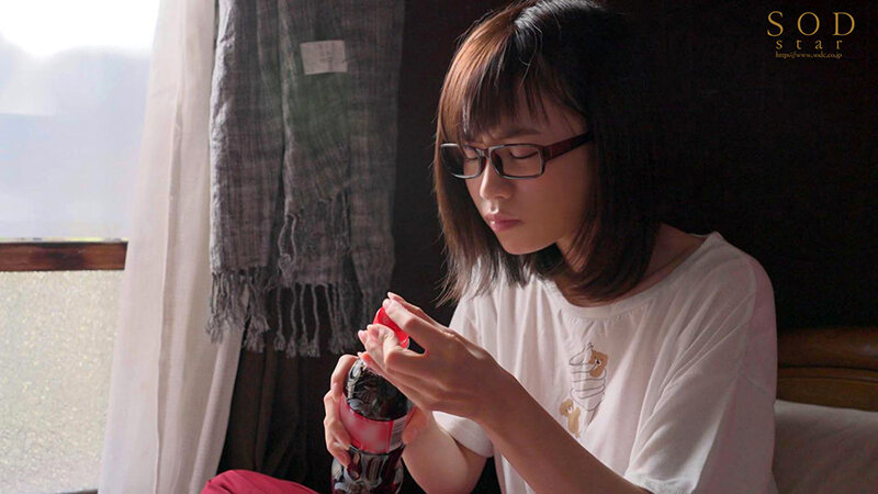 

AV女優　天宮花南。巨乳の姉を勢い余って中出しセックス。快感に覚醒した姉は、発情し、毎日のように淫乱なセックスを楽しむようになる。AV actress Amamiya Kanan. Creampie sex with her big-breasted sister. Her older sister is aroused by her pleasure and gets into heat, and she begins to enjoy lewd sex almost every day.