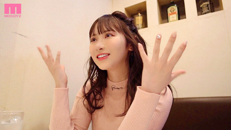 デビュー3周年記念企画！地元の大阪で初恋相手と！逆ナンと！AVデビュー男優と！凱旋SEX旅行スペシャル！！ 小野六花2