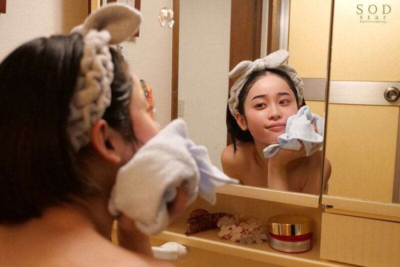 可愛い笑顔の女性。A cute smiling woman.


AV女優　MINAMO。可愛い巨乳のMINAMOを寝取ってセックス。可愛いさに興奮し、朝まで中出しセックス。AV actress MINAMO. Cuckold and have sex with cute big breasted MINAMO. She was excited by how cute she was and had creampie sex until morning.