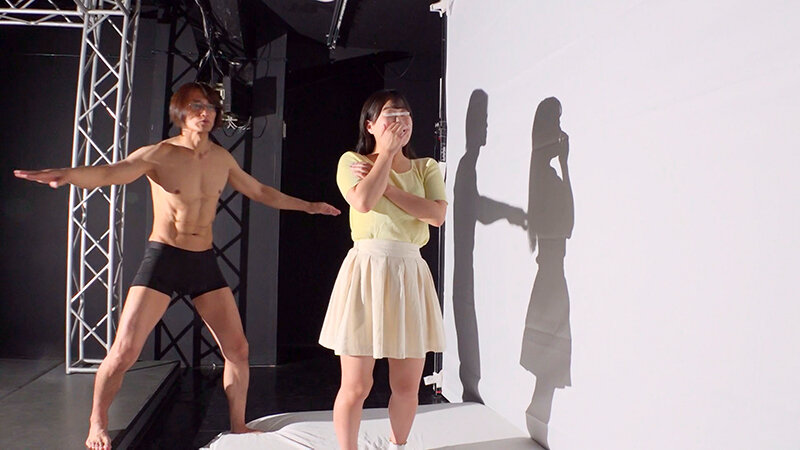 画像3【DVMM-057】一般男女モニタリングAV ラブラブカップル限定 影絵に挑戦！ドキドキ寝取られシルエットクイズ！2