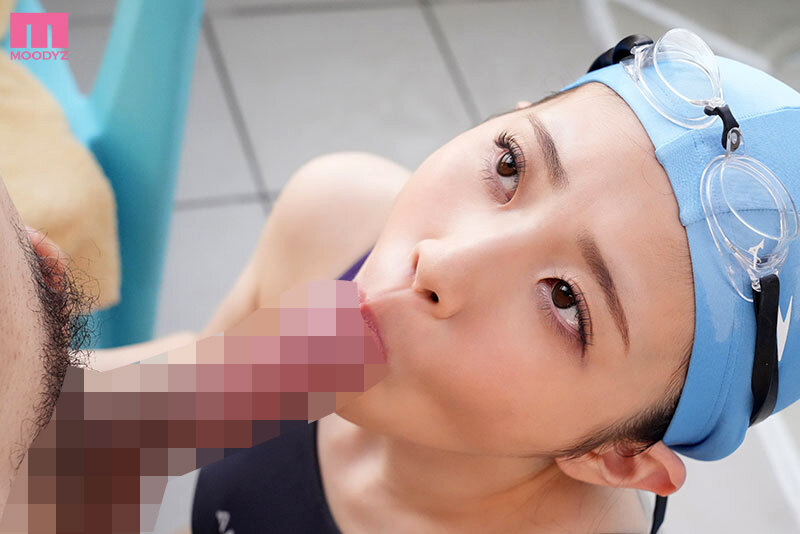 画像6【MIDV-597】競泳水着クビレ巨乳人妻が他人棒に溺れたプールゲス不倫 葵いぶき