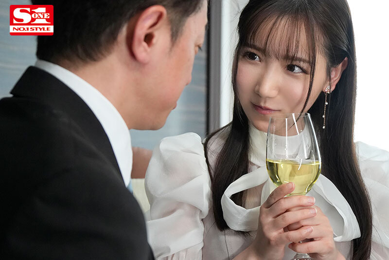 【顔・性格・交尾】 全て最高の愛人とひたすら浮気セックスする最高の金曜日。 三田真鈴4
