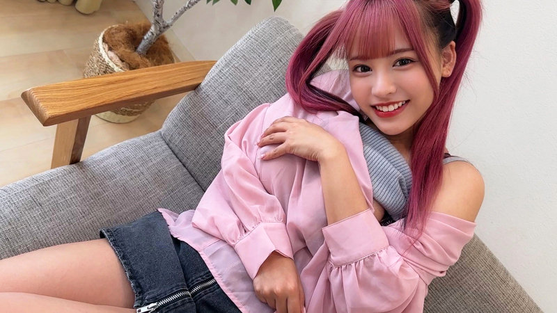4しおんさん 素人ムクムク-職- smjs076 声を掛けたのはガールズバー店員のピンク髪ギャルしおんさん。