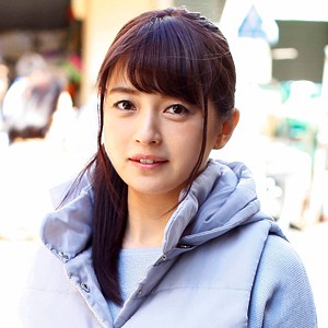 01-画像-【AVKH-051】飯山沙織 恋する花嫁 超絶美形の人妻