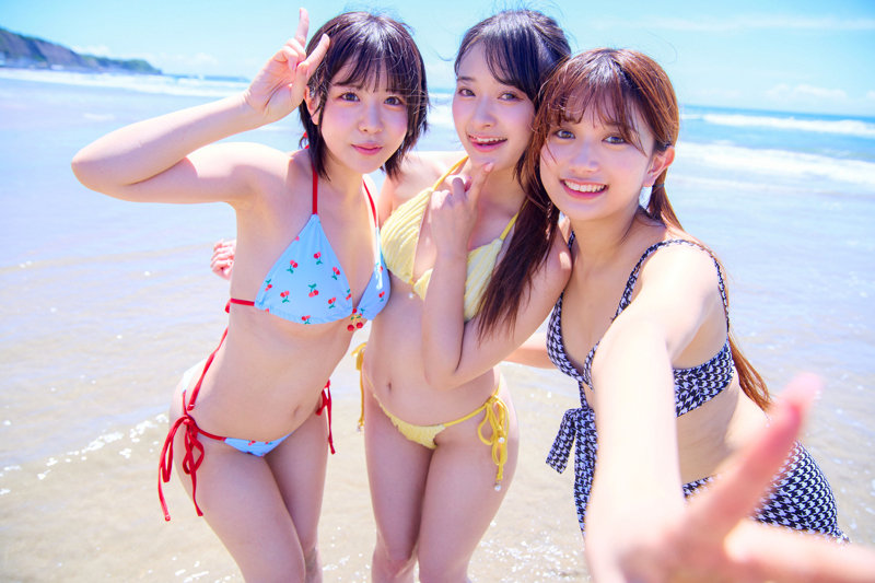 海で水着で可愛い美少女-画像-【DEAA-016】かりん＆こなつ＆かほ 電影シロウト-青春