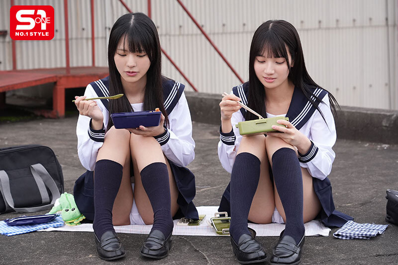 イジメられている双子姉妹を救って、ふたり一緒に脱がせてみたい。 浅野こころ 榊原萌【SNOS-002】-画像-3