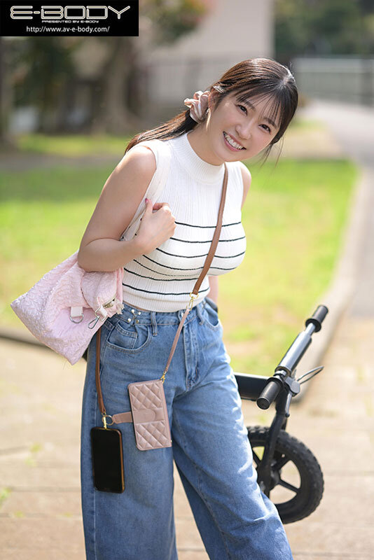 おっとり優しい兄嫁さんに「母乳飲ませて」とお願いしてみたら…。 柏木ふみか【EBWH-365】-画像-2
