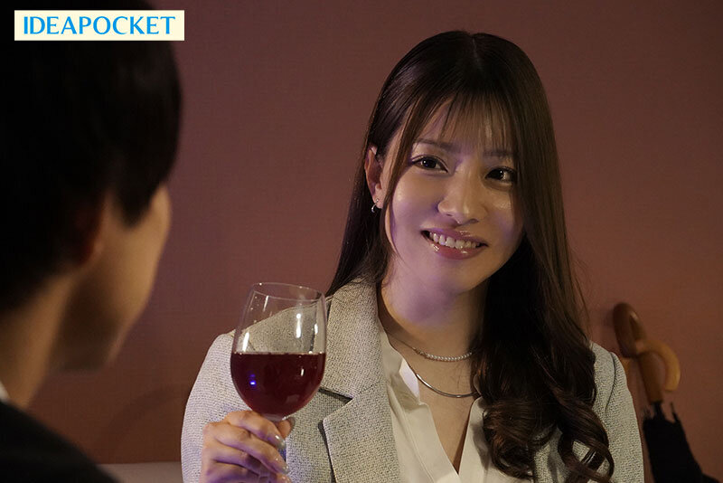 出張先で高嶺の花の女社長と相部屋に… ひなの花音【IPZZ-734】-画像-4